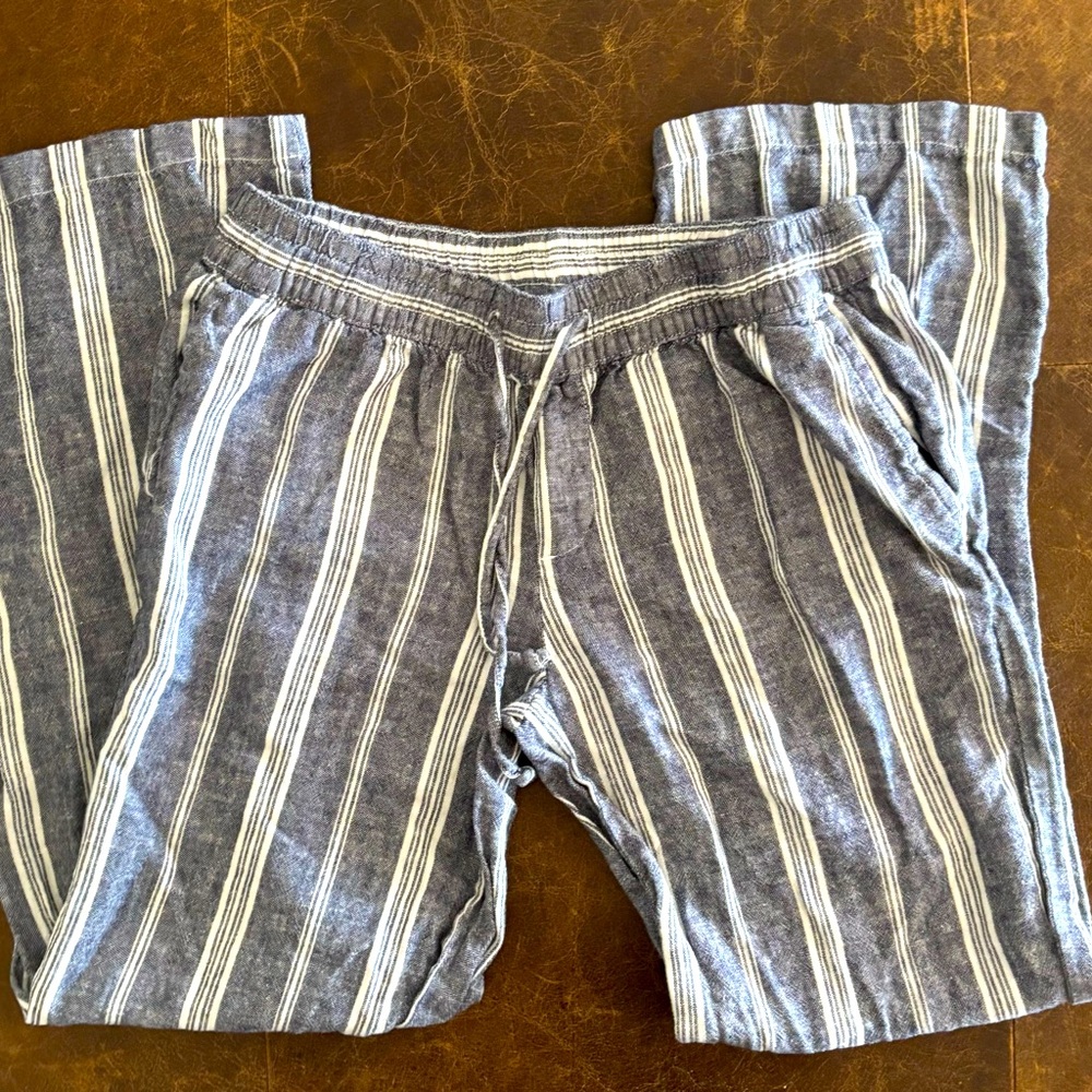 Old Navy Blue and White Striped Wide Leg Pants